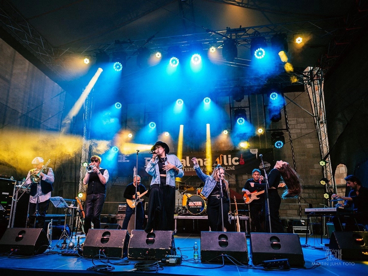 & The Soul Uncles Koncert v Jazz Dock